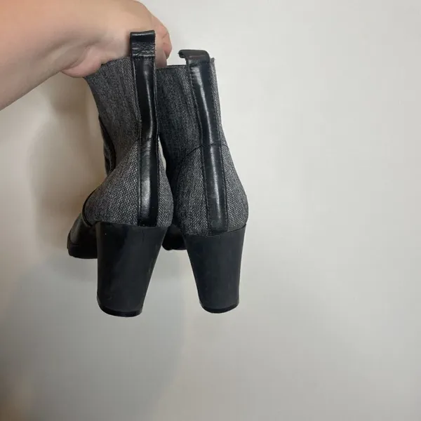 The Flexx Women’s Leather Black Gray Heeled Booties Size 8 - Image 7