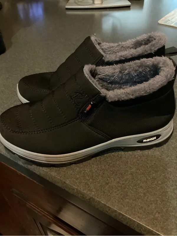 Womens Black Fleece-Lined Slip-On Shoes - Image 4