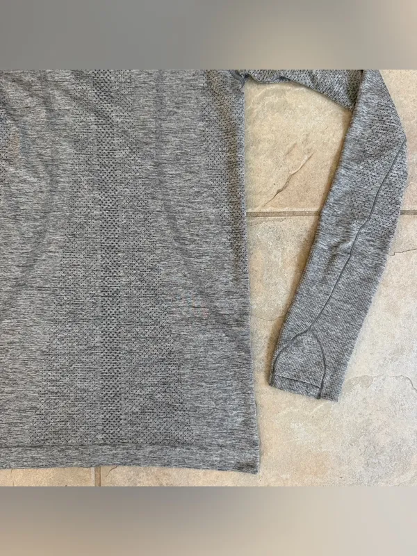 Lululemon Swiftly Tech Long Sleeve 2.0 in Slate / White Heather Grey Size 4 - Image 10