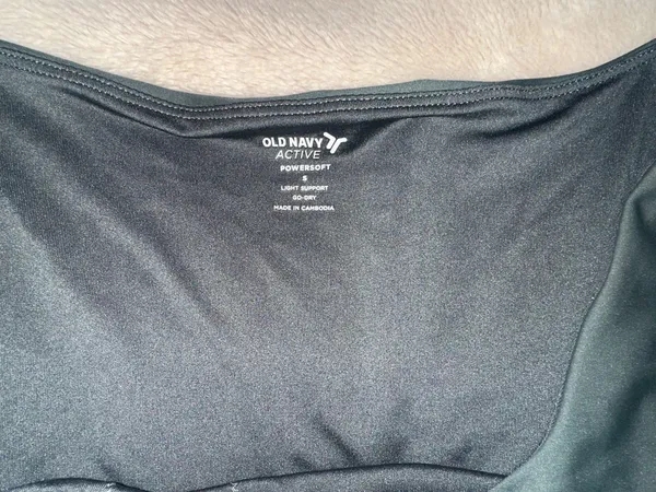 Long Sleeve Old Navy Powersoft Active Crop Top - Image 4