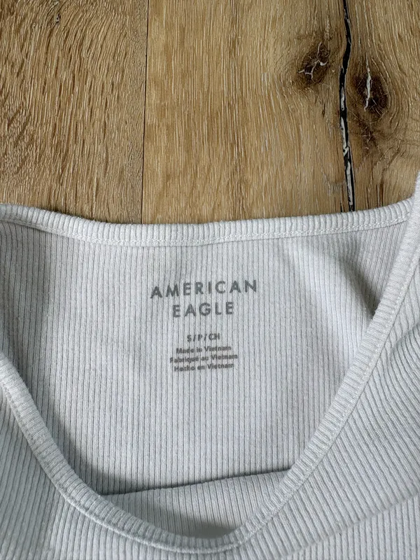 American Eagle White Ribbed Short Sleeve Tshirt - Image 4