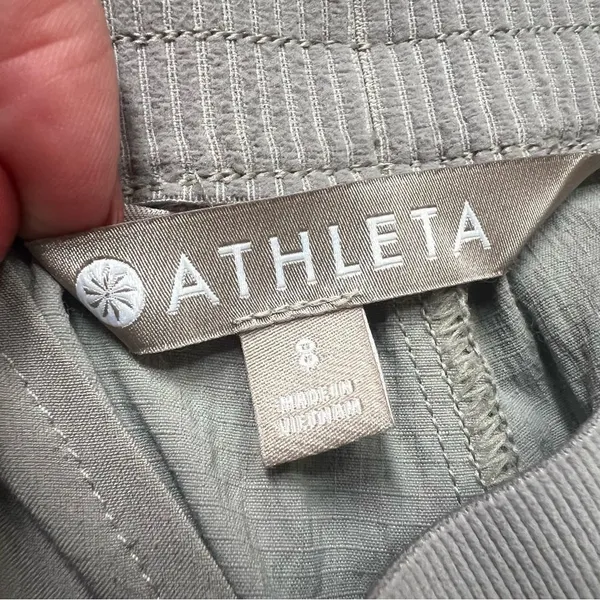 Athleta Mod Trekkie Crop Jogger Pants Ankle Zip Pull On Woven Light Gray Size 8 - Image 7