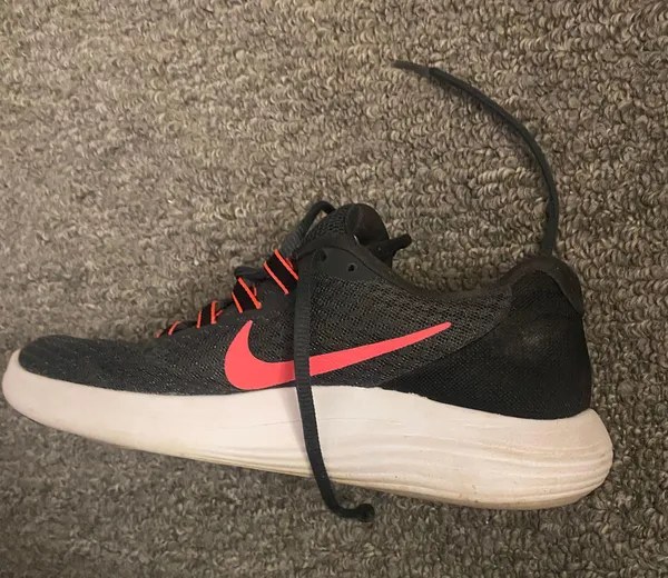 Nike sneakers - Image 3