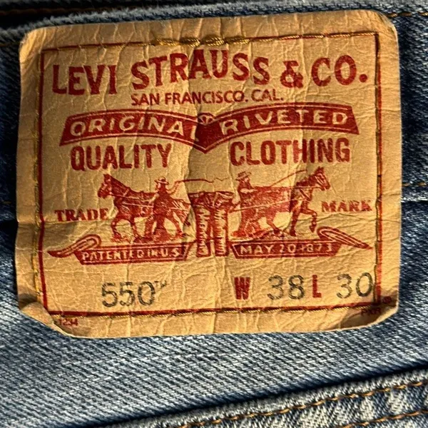 Levi’s 550 Denim Relaxed Fit. Waist:36 ,Inseam: 27 inches - Image 14