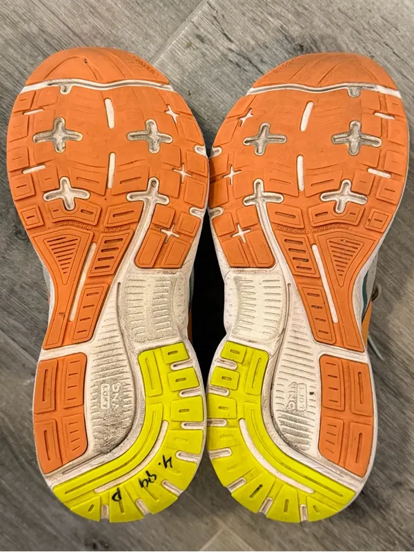 Brooks Trace 3 Women Size 8.5 Running Shoes Skylight Sunset Nightlife - Image 5
