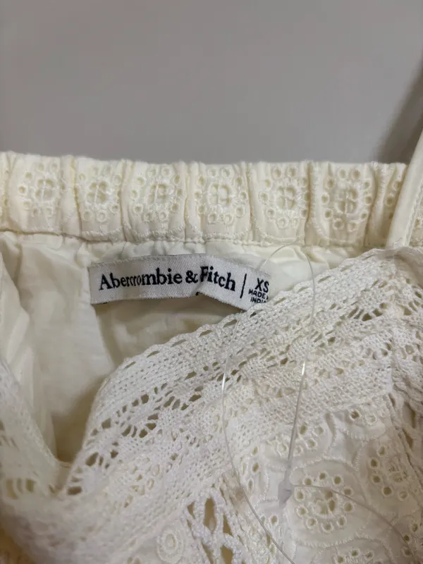 Abercrombie Lace Shift Embroidered Dress - Image 3
