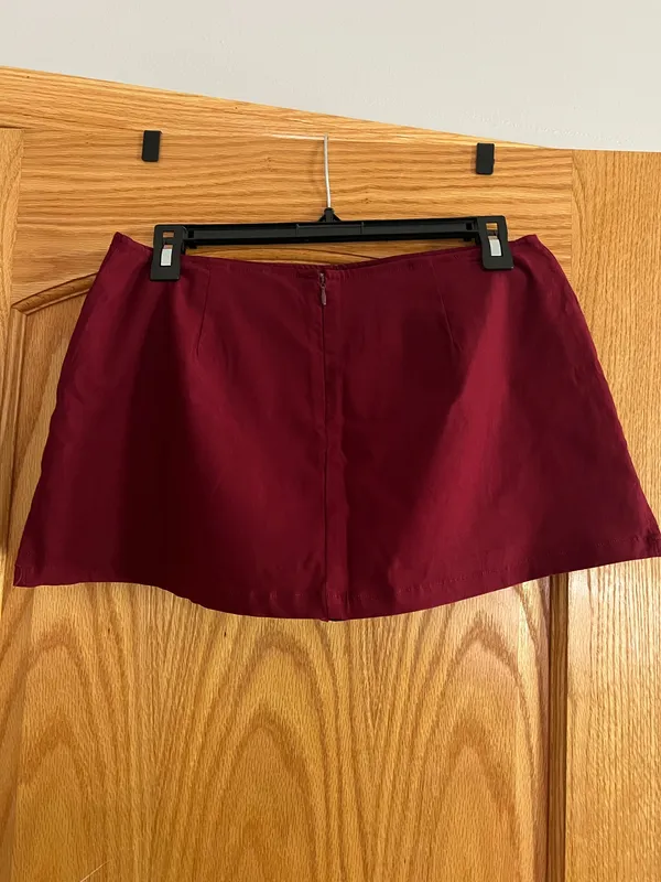 Princess Polly Can’t Sleep Skort Burgundy - Image 3