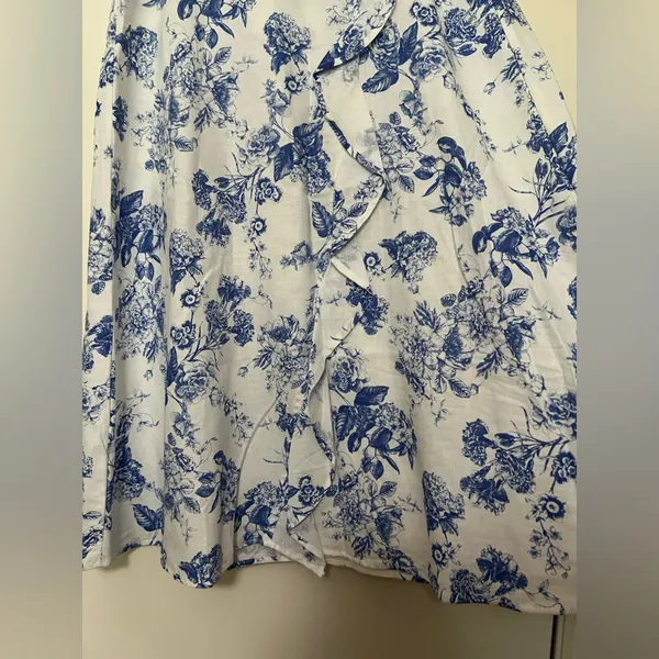 Land ’n Sea Blue Floral Ruffle Skirt, Size M – Feminine‎ and Flowing - Image 5
