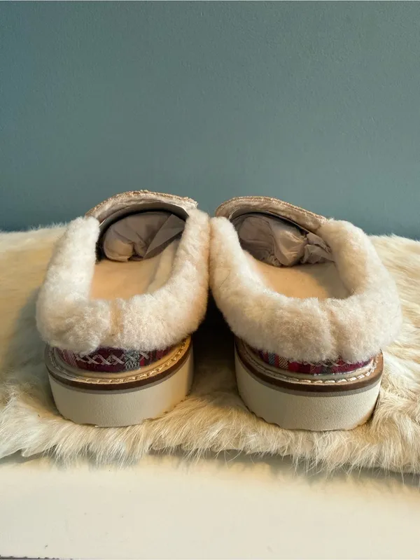 Sanuk Women’s Cozy Vibes Indoor Outdoor Slippers - Image 5