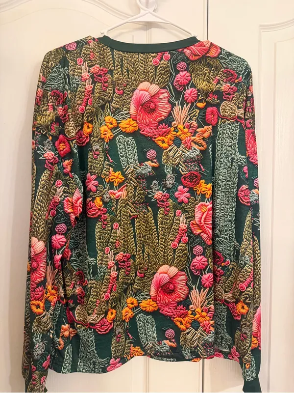 SHEIN Dark Green Sweatshirt with Pink Floral Cowboy Boot Graphic New! - Image 3