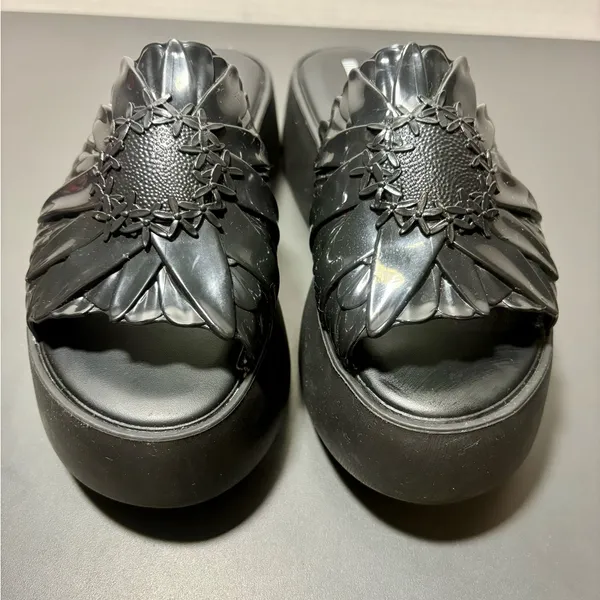 MELISSA x ISABELLA CAPETO Becky Panc Platform Side Sandal - Image 2