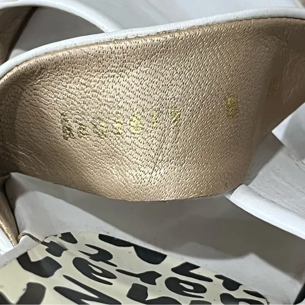 Stuart Weitzman New Black & White Leather‎ Graffiti Print Logo Sandal Wedge 9.5 - Image 9