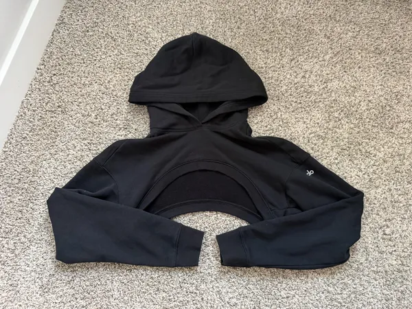 Alo Shrug Yoga Cropped Hoodie - Image 2