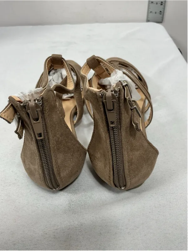 Womans New Betani Abela Dressy Strappy Ballet Flats Size 8 Taupe Back Zip - Image 4