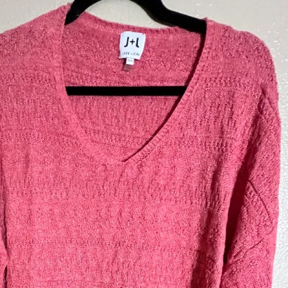 John + Jenn Women's Pink Crotchet‎ V Neck Sweater size XL - Image 2