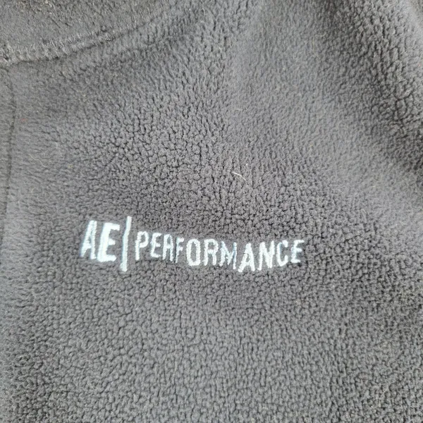 American Eagle Performance Fleece Vest Medium Navy Blue Rear Full Zip Pocket - Image 4