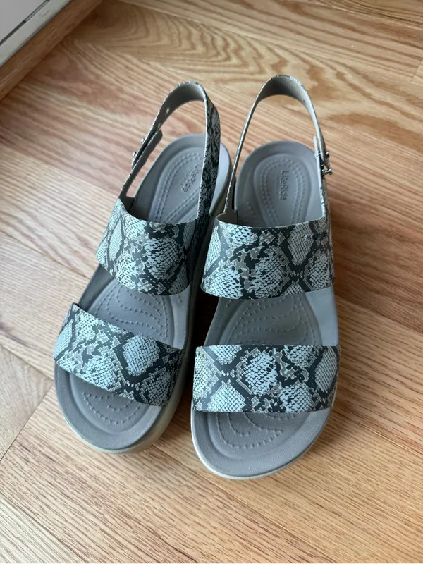 Crocs Brooklyn Low Wedge Sandals Snakeskin Platform Wedge Comfy - Size 7 - Image 2