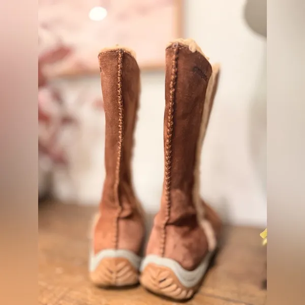 Patagonia Lugano Waterproof Boots for women. Size 7.5 GREAT CONDITION - Image 4