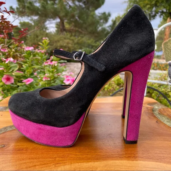 VINCE CAMUTO Black and Purple Suede Mary Jane Platform Pump Heel Size 6 - Image 5