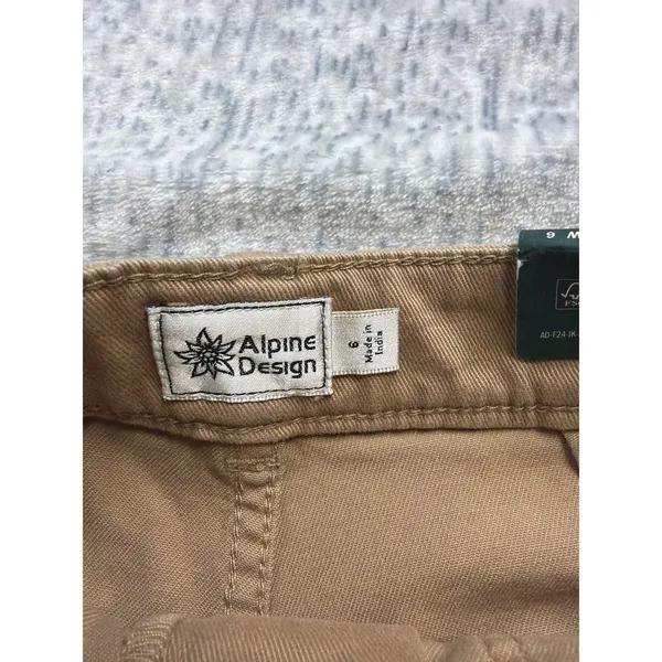 Alpine Design Womens Mixed Fabric Utility Shorts Sahara Sand ADW24806 Size 6 - Image 2