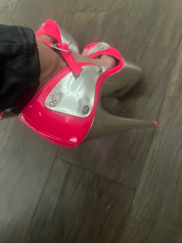 Elle Hot pink and silver strapping platform heels - Image 3