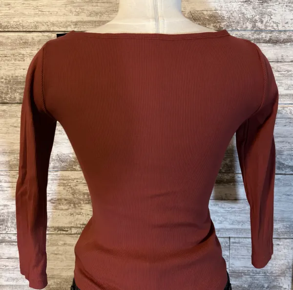 Brandy Melville 3/4 Sleeve Top  - Image 7