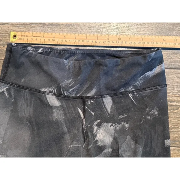 Alo Yoga Low Rise Airbrush Performance Athletic Leggings Black Gray Print Medium - Image 3