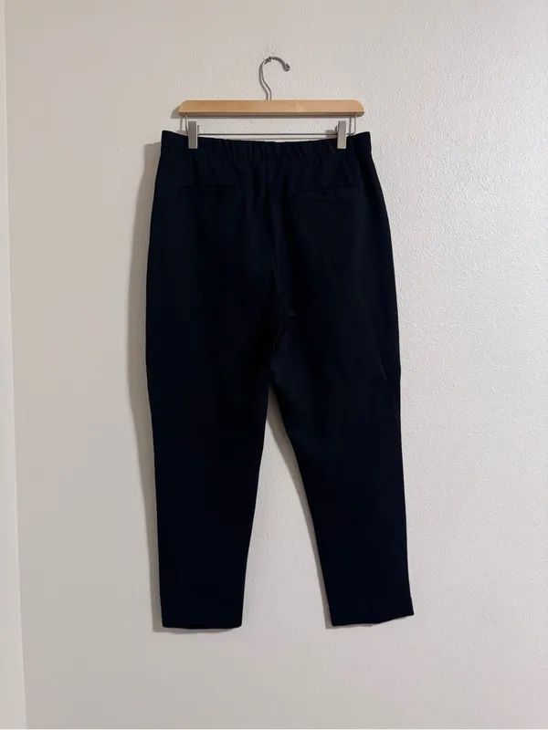 Everlane Black Elastic-Waist Dress Pants - Image 3