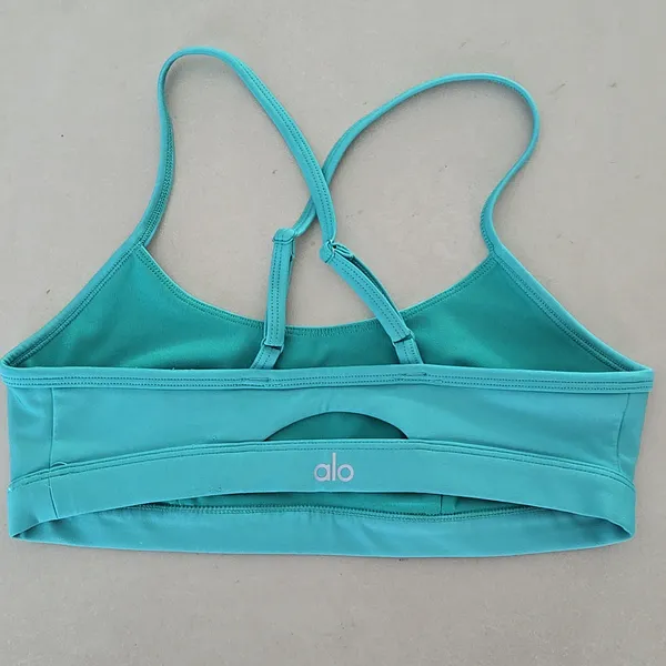 ALO Yoga Airlift Intrigue Bra & High-Waist 4 Pocket Utility Legging Set - Image 5