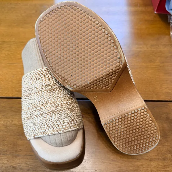Steve Madden Raffia Platform Slide Sandals‎ Tan Woven Wedge size 37 Italy - Image 4