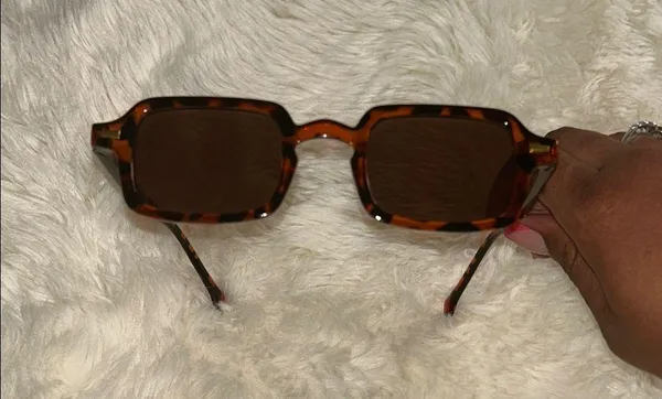 Retro Tortoise Shell Square Sunglasses Brown - Image 4