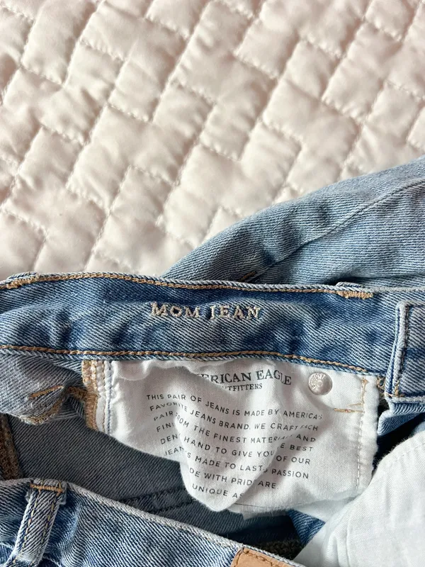 American Eagle Distressed High-Rise Mom Jeans Size 00 Regular - Image 4