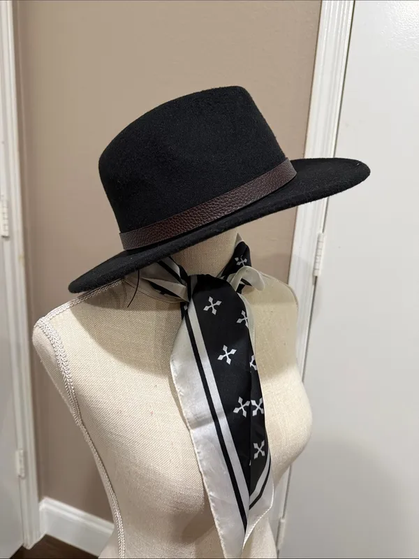 Black Felt Fedora Hat with Brown Leather Band - Image 2