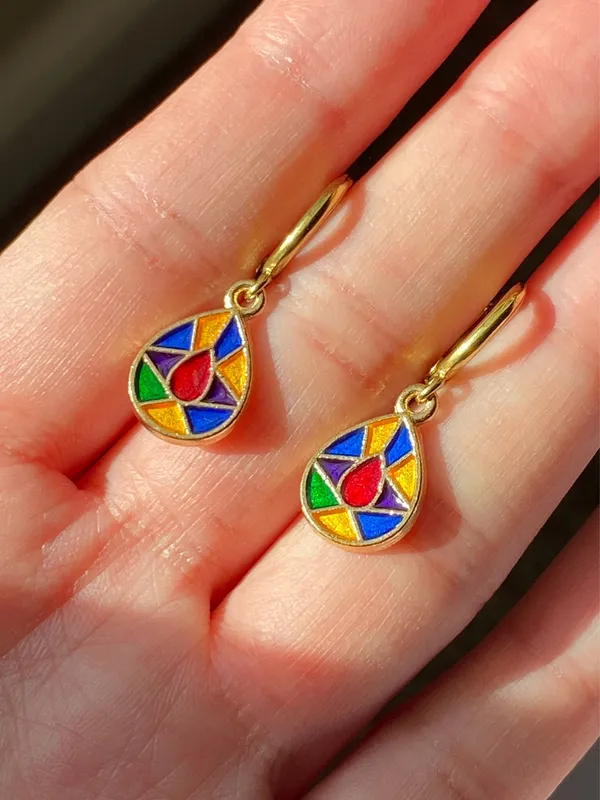 Handmade stained glass look earrings💛 - Image 4