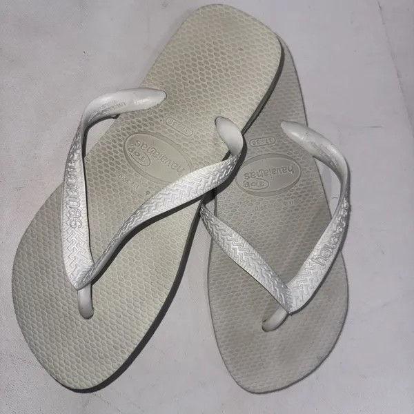 Havaianas Top White Classic Foam Outdoor Water Summer Thong Sandal Flip Flops 6 - Image 8