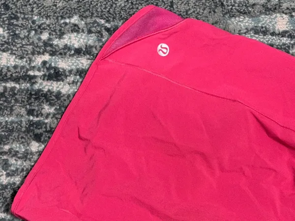 Lululemon Hotty Hot High-Rise 4" Lined Shorts 8 Raspberry Coulis - Image 4