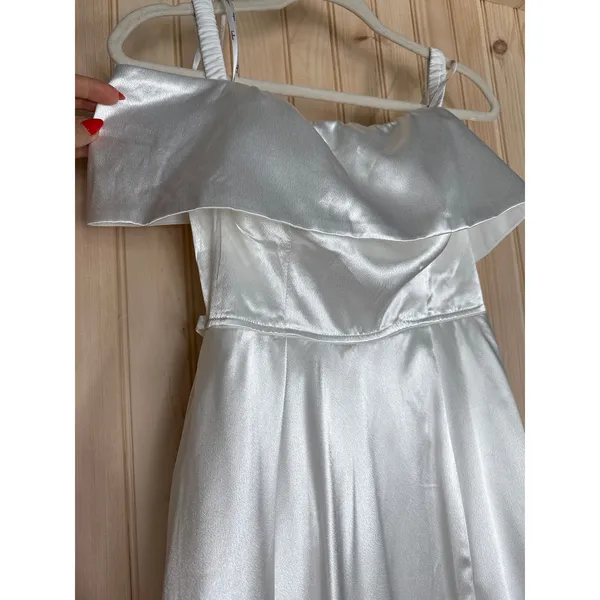 NWT Lulus Greatest Hits White Satin Off-the-Shoulder Maxi Dress Bridal Wedding S - Image 5