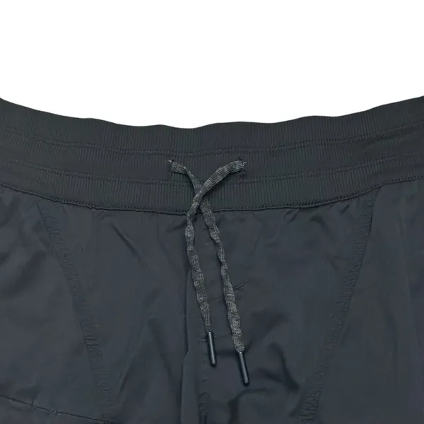 The North Face Athletic Activewear Running Gym Shorts‎ Activewear Women's Medium - Image 2
