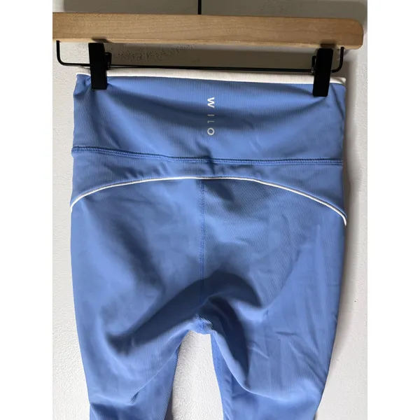 Wilo‎ powder blue white ribbed leggings Size medium - Image 4