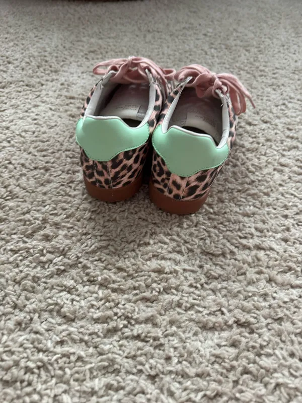 Steve Madden Sneakers - Image 5