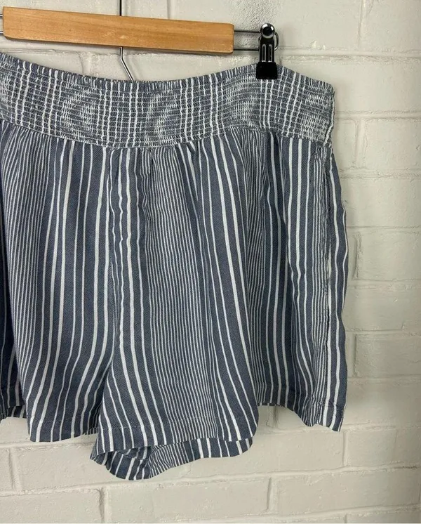 American Eagle Flowy Stripe Pull On Casual Shorts Size XL - Image 4