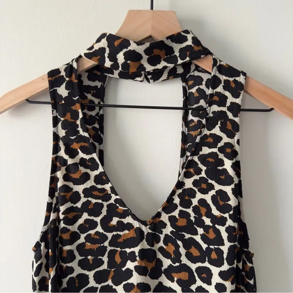 Show Me Your Mumu animal print cut out Halter neck Sheath Dress mini leopard EUC - Image 3