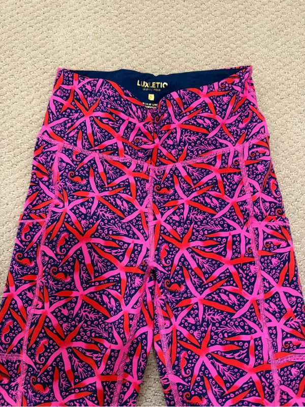 Lilly Pulitzer Luxletic Weekender High Rise Leggings Passion Fruit Pink Star - Image 8