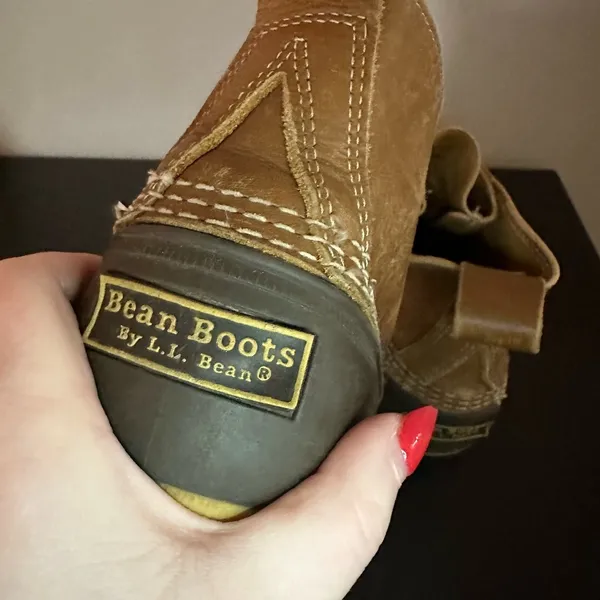 L. L. Bean Women's 6" Bean Boots Size 7 Wide - Image 4