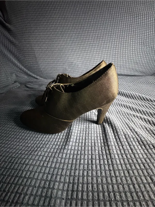 Vintage-style Ann Marino herringbone oxford heels - Image 2