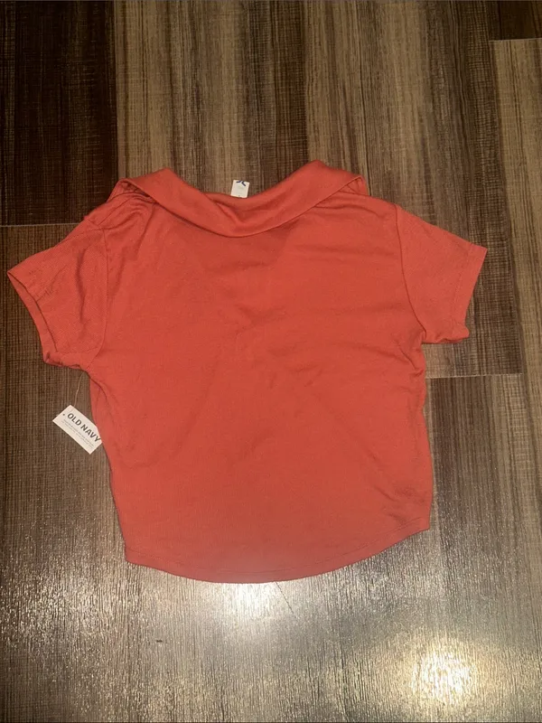 Old Navy Short-Sleeve Collared Polo V-Neck Crop Top - Image 4