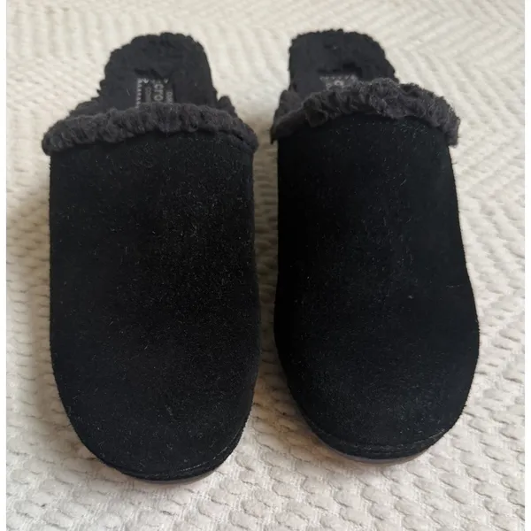 Crocs‎ Women's Black Cobbler Suede Faux Fur Lined Slip On Mule Clogs Shoes Sz 7 - Image 5