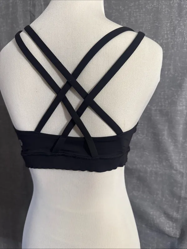 lululemon Black Crisscross Back Sports Bra size 8 - Image 4