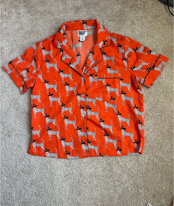 Bouffants & Broken Hearts Orange Halloween Pajama Short Sleeve Top. Size Small - Image 2