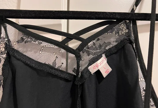 Cute black laced dress size medium - Image 3
